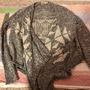 ⭐️3/$15⭐️ Hollister XS/S Gray & White Geometric Cardigan